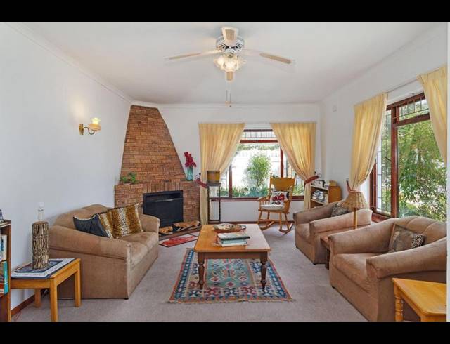 4 BEDROOM HOUSE FOR SALE IN FISH HOEK